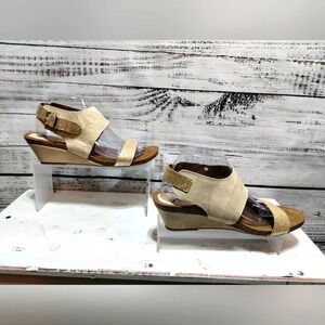 Sofft Vanita Wedge Sandal Cream Gold 10W Leather Vacation Resort Comfort‎